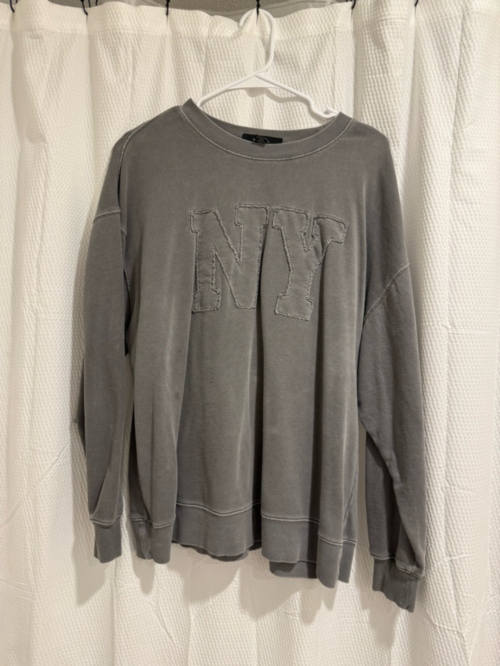 Forever 21 Gray NY Appliqué Crewneck Sweater